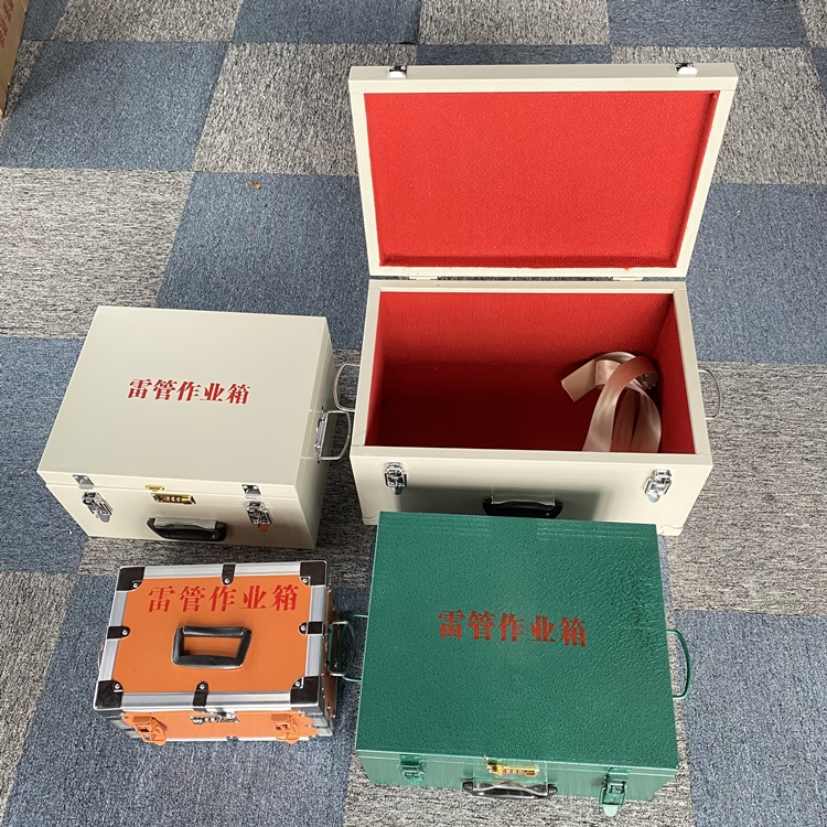 浑南爆破工程作业箱如何选择？玻璃钢与传统材质的全面对比